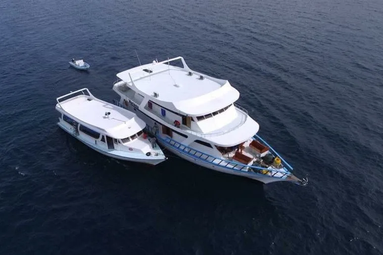 Mariana with dhoni and dinghy